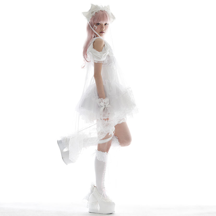 RIBBON HOLLIC ONE PIECE (WHITE)