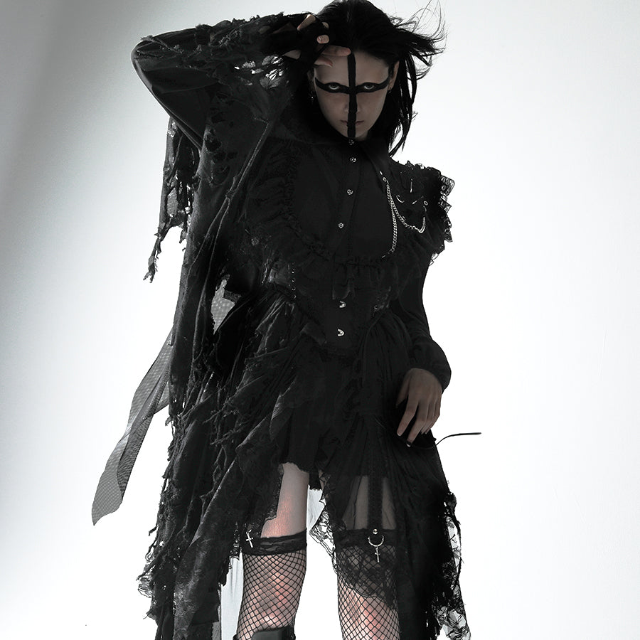 VENUS ONE OF DAMAGE VEIL CAPE (BLACK)