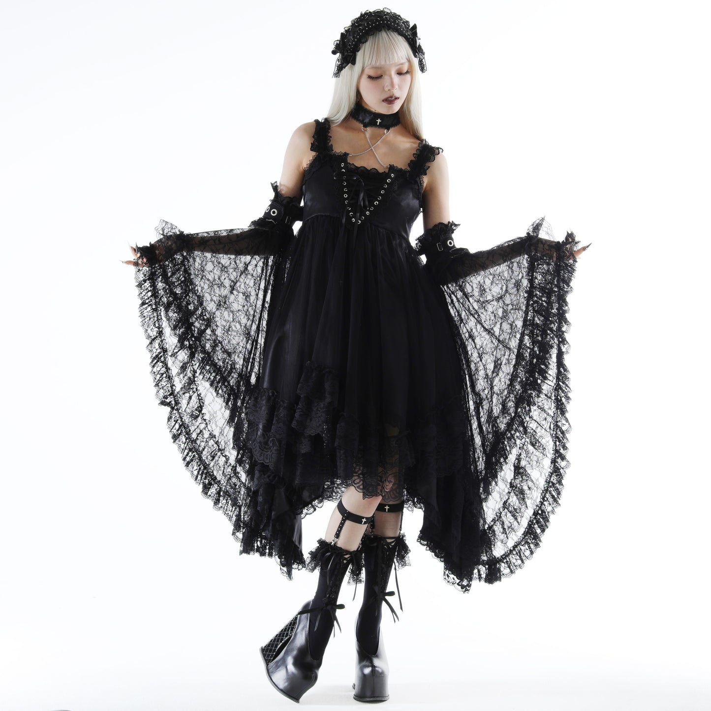 LACE TULLE PRINCESS SLEEVE ARM VEIL (BLACK)