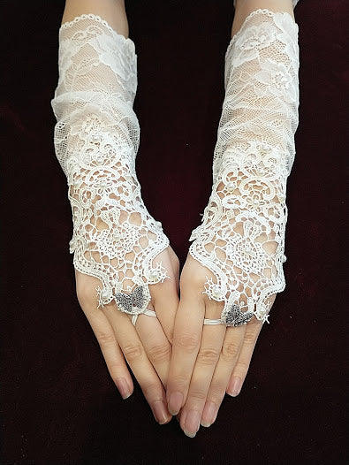 Pearl & Butterfly Fingerless Long Gloves (White)