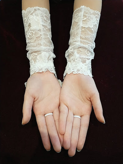 Pearl & Butterfly Fingerless Long Gloves (White)