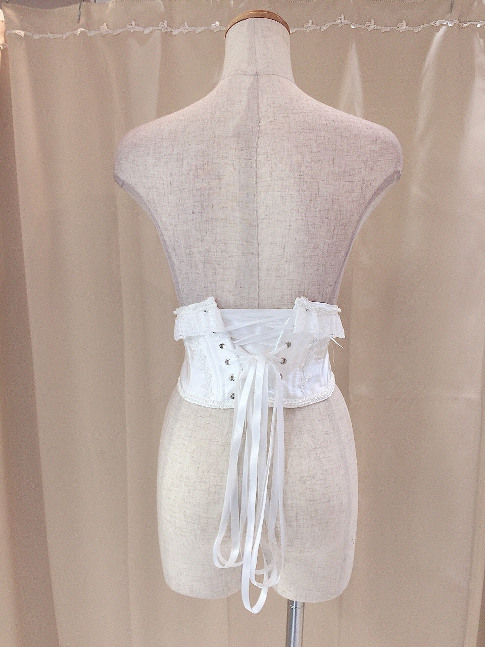 LACE UP VERY SHORT CORSET(WHITE x WHITE)