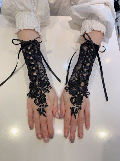 CROSS CHARM LACE UP ARM COVER (BLACK)