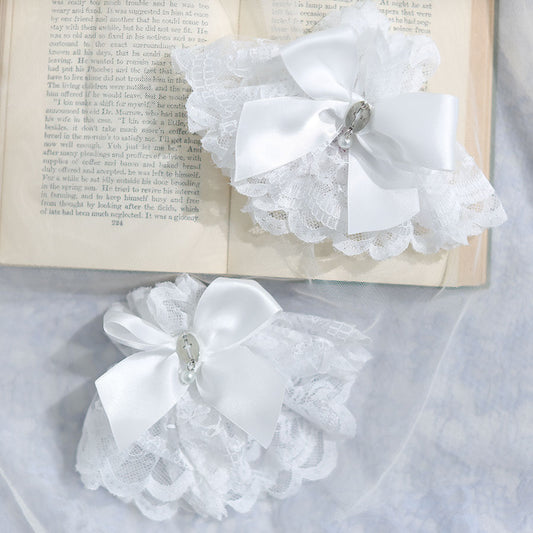 LACE CUFFS WITH PEARL (WHITE)